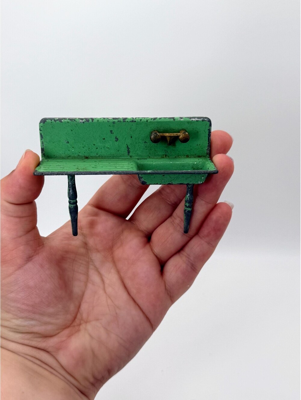 1:16 Scale Vintage Tootsie Toy Dollhouse Sink 1930s Green Metal Kitchen